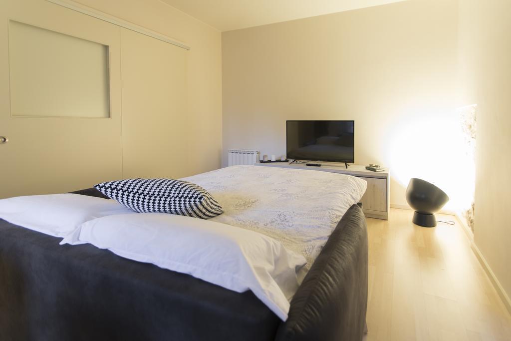 Bravissimo Cort Reial-1A Apartment ชีโรนา ภายนอก รูปภาพ